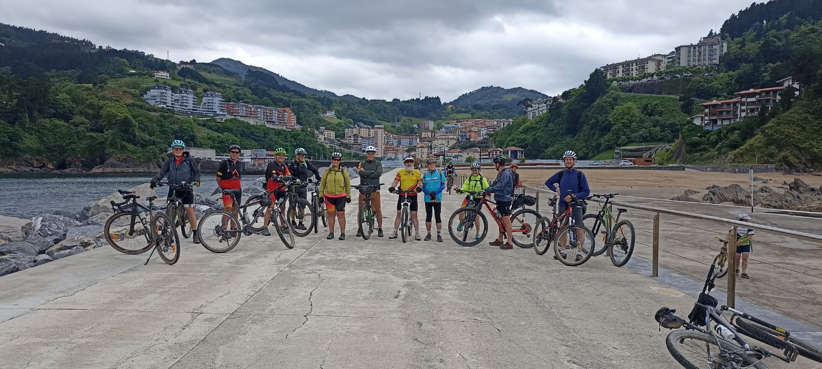 EN TORNO A NAVACERRADA Y SU EMBALSE
