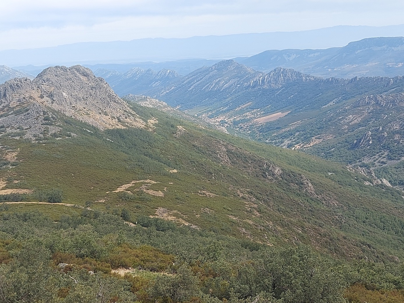 ASCENSIÓN AL PICO MONDALINDO (1.883 m.)
