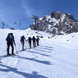 SAFARI DE ESQUÍ DE MONTAÑA POR LAS ESTACIONES DE ESQUÍ DEL PIRINEO FRANCÉS